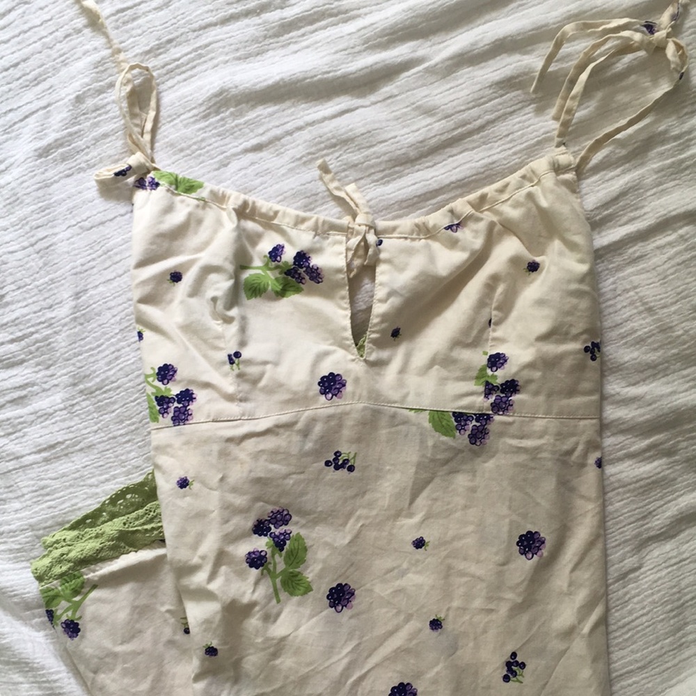 Vintage shoulder strap dress with lace trim